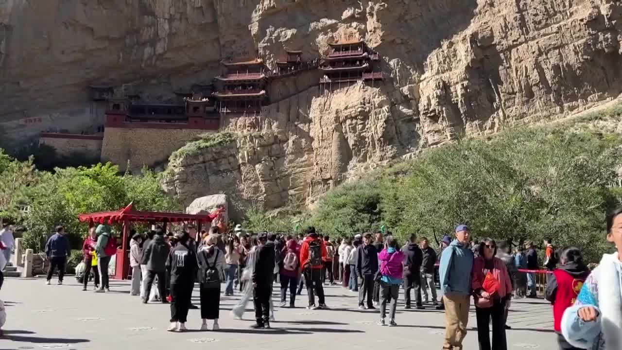 8501887_湖南恆山黃山 國慶人潮湧現 - 截图5