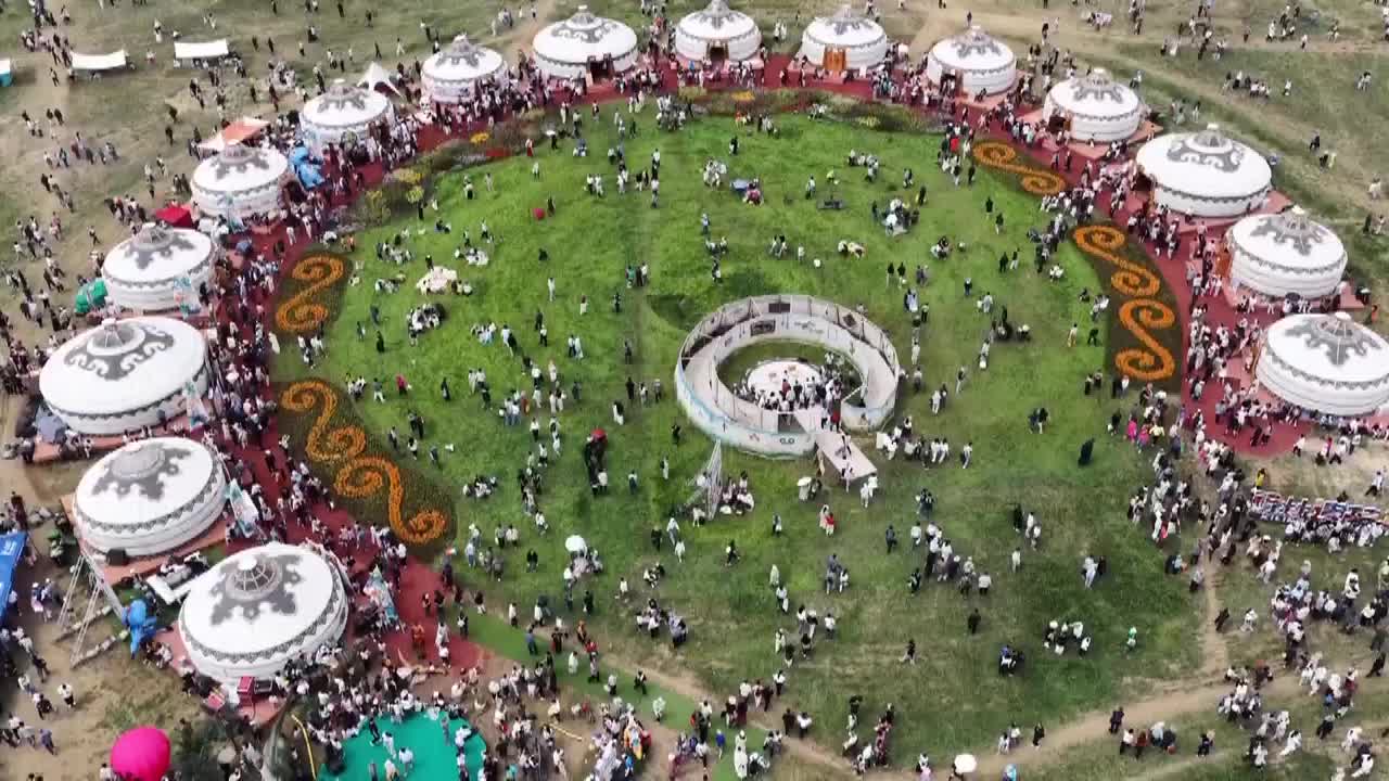 8490241_内蒙古那达慕 体育旅游共融 俯瞰神州 - 截图4