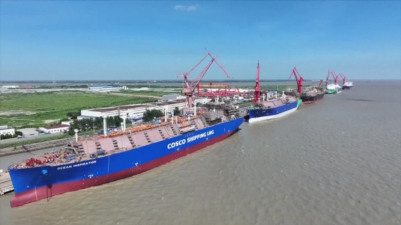 8494734 上海首七月船舶出口增64%　破400億人民幣 - 截图1