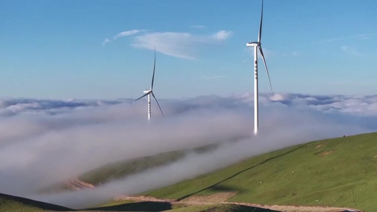 8495816_宕昌雲海草甸 風車映襯如畫 - 截图6