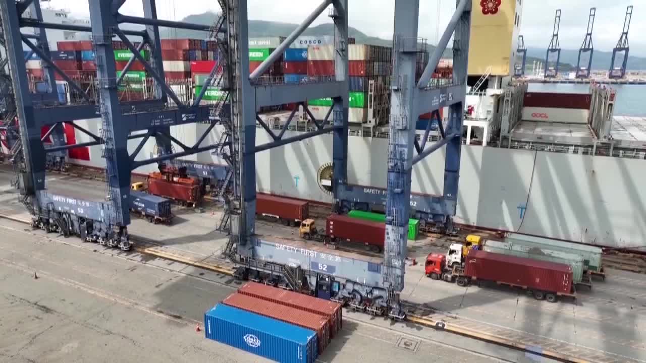 8499850_中國外貿首八月 增長一成七 - 截图4
