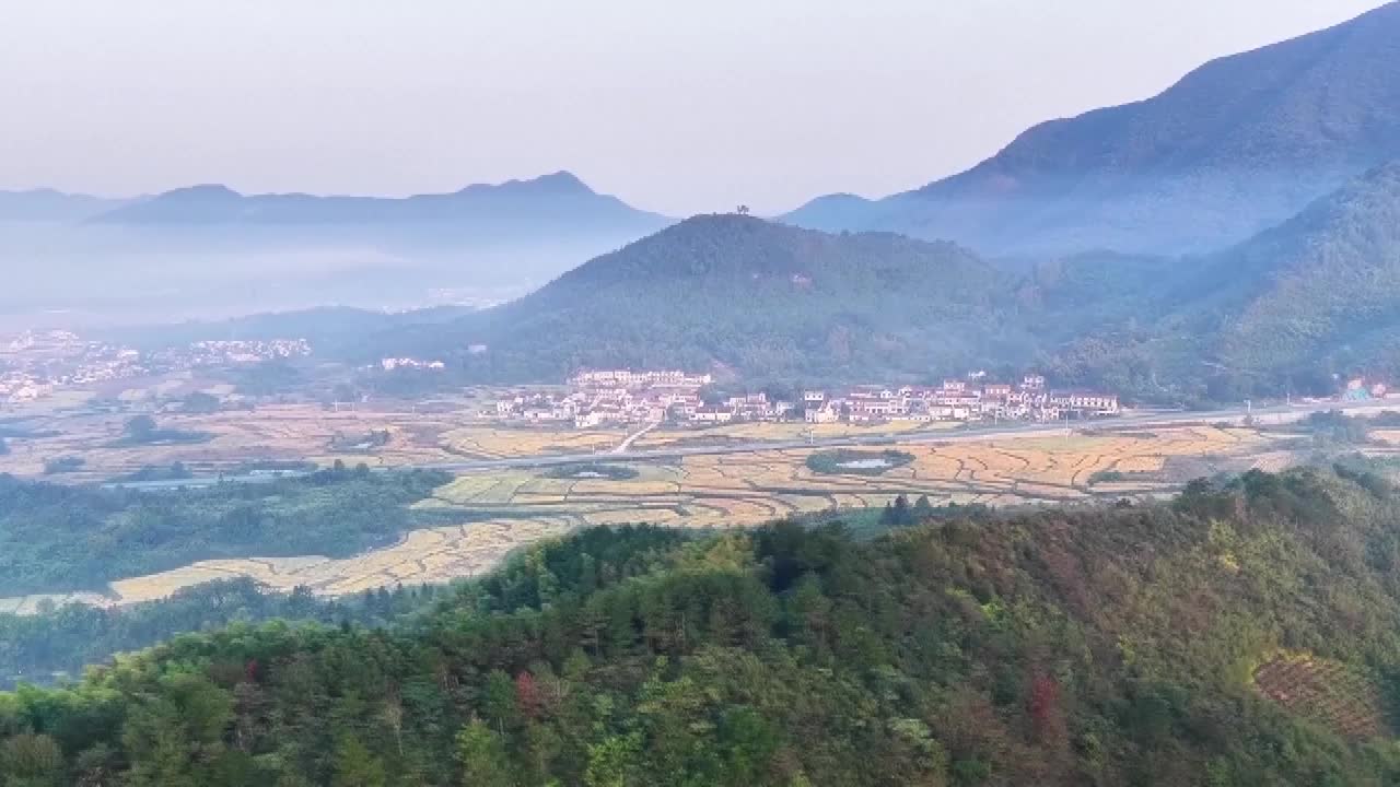 8503309_安徽九華山 雲霧秋景如畫.mp4 - 截图6